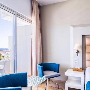 Double or Twin Room Side Sea View
